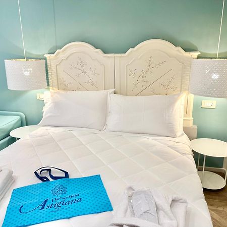Hotel Astigiana & Appartamenti 瓦拉泽 外观 照片