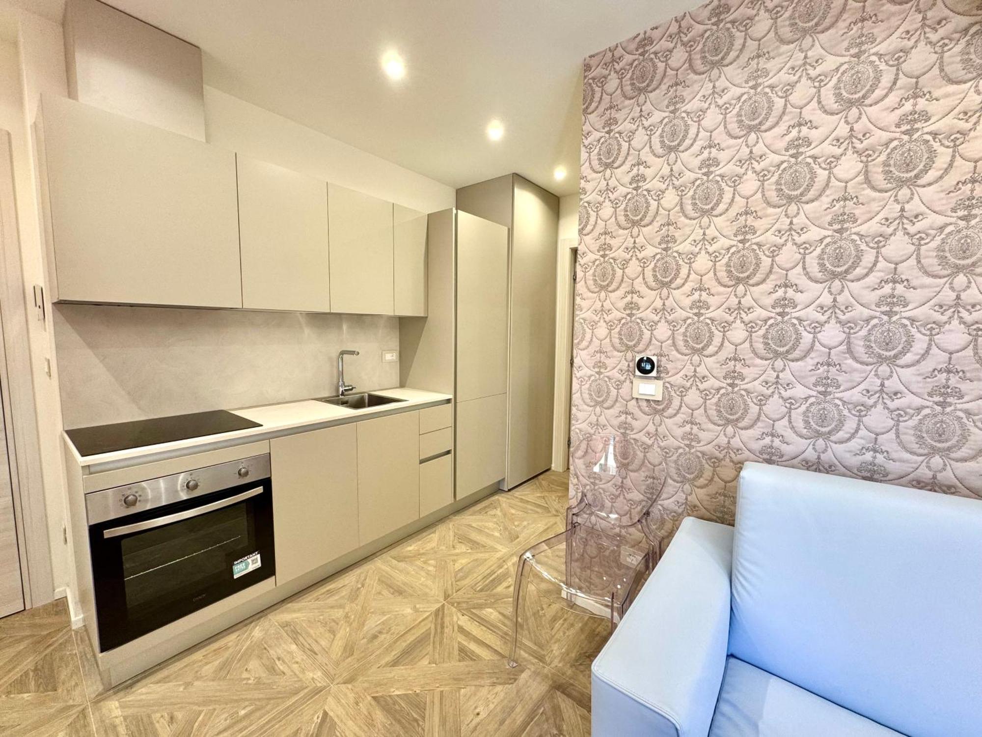 Hotel Astigiana & Appartamenti 瓦拉泽 外观 照片