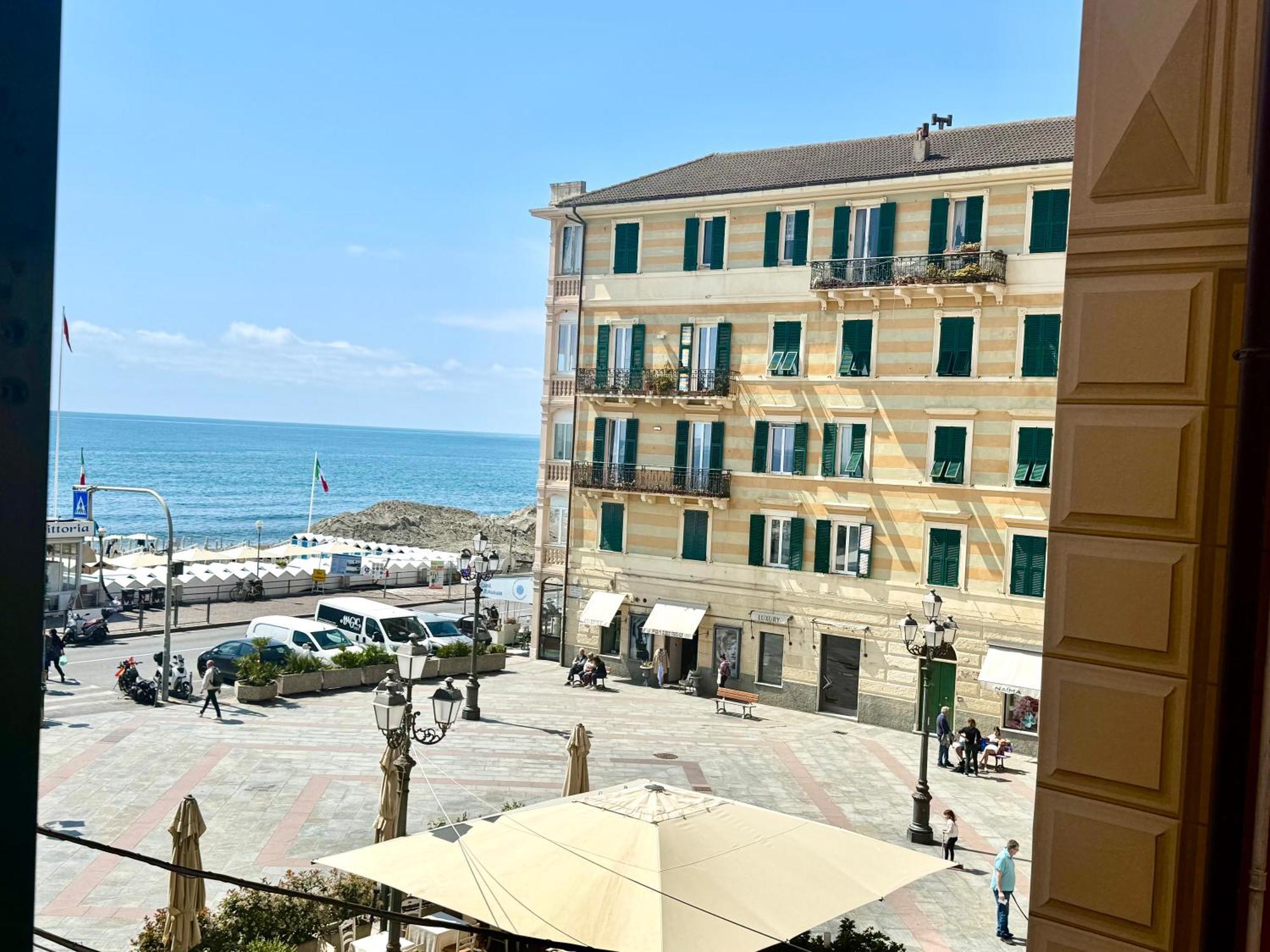 Hotel Astigiana & Appartamenti 瓦拉泽 外观 照片