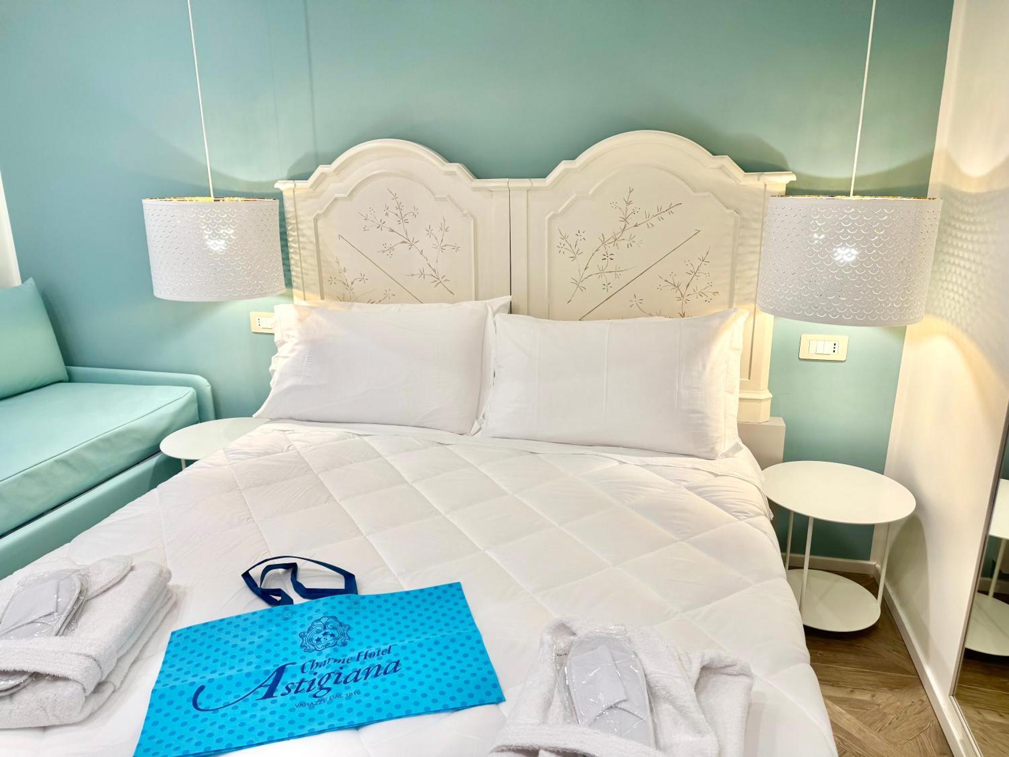 Hotel Astigiana & Appartamenti 瓦拉泽 外观 照片