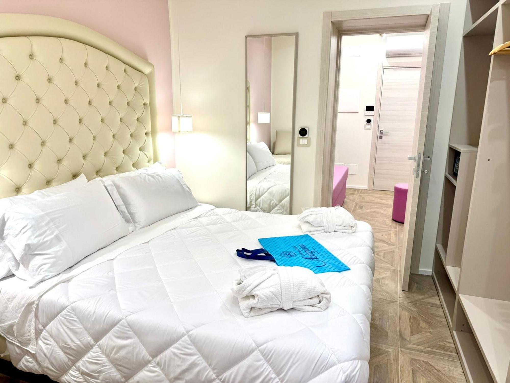 Hotel Astigiana & Appartamenti 瓦拉泽 外观 照片